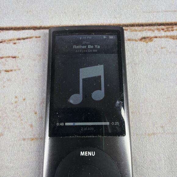 Apple iPod Nano 5th Gen A1320 Black 8GB - For Parts/Repair - Picture 2 of 5